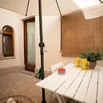 La Corte